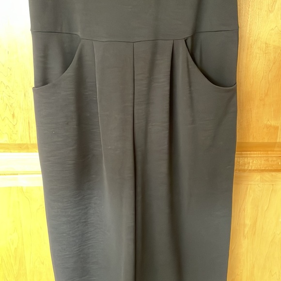 Black jumper. Excellent condition. - Picture 2 of 2